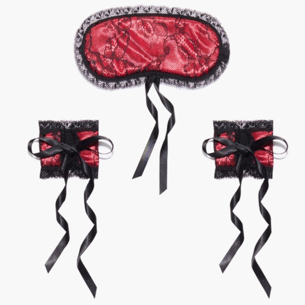 LAST CHANCE Savage X Fenty Lace Eye Mask & Restraints